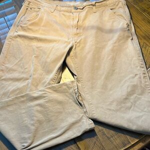Mens Levi signature jeans. Size 40/30. EUC tan